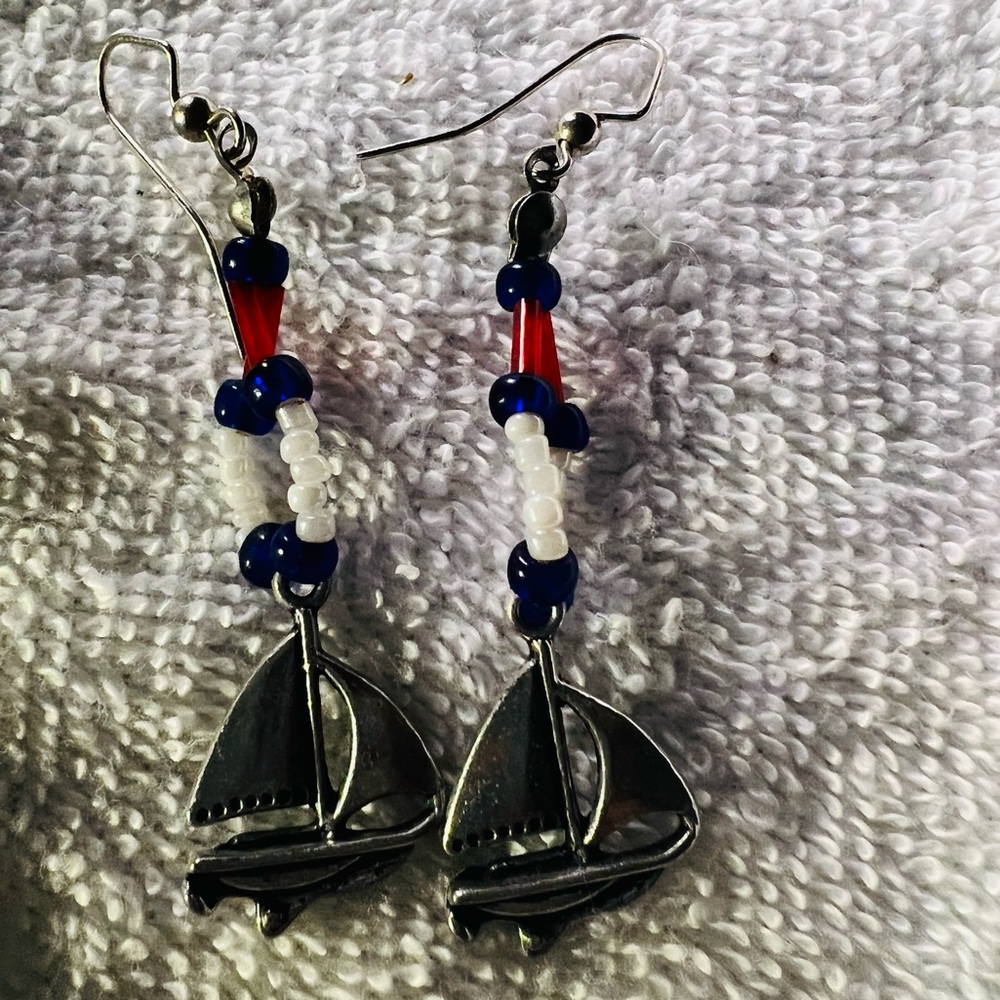Earrings boats ocean